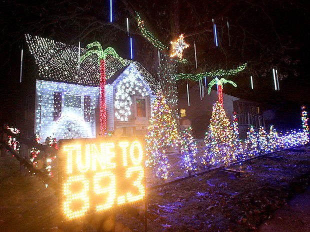 Christmas lights - 89.3